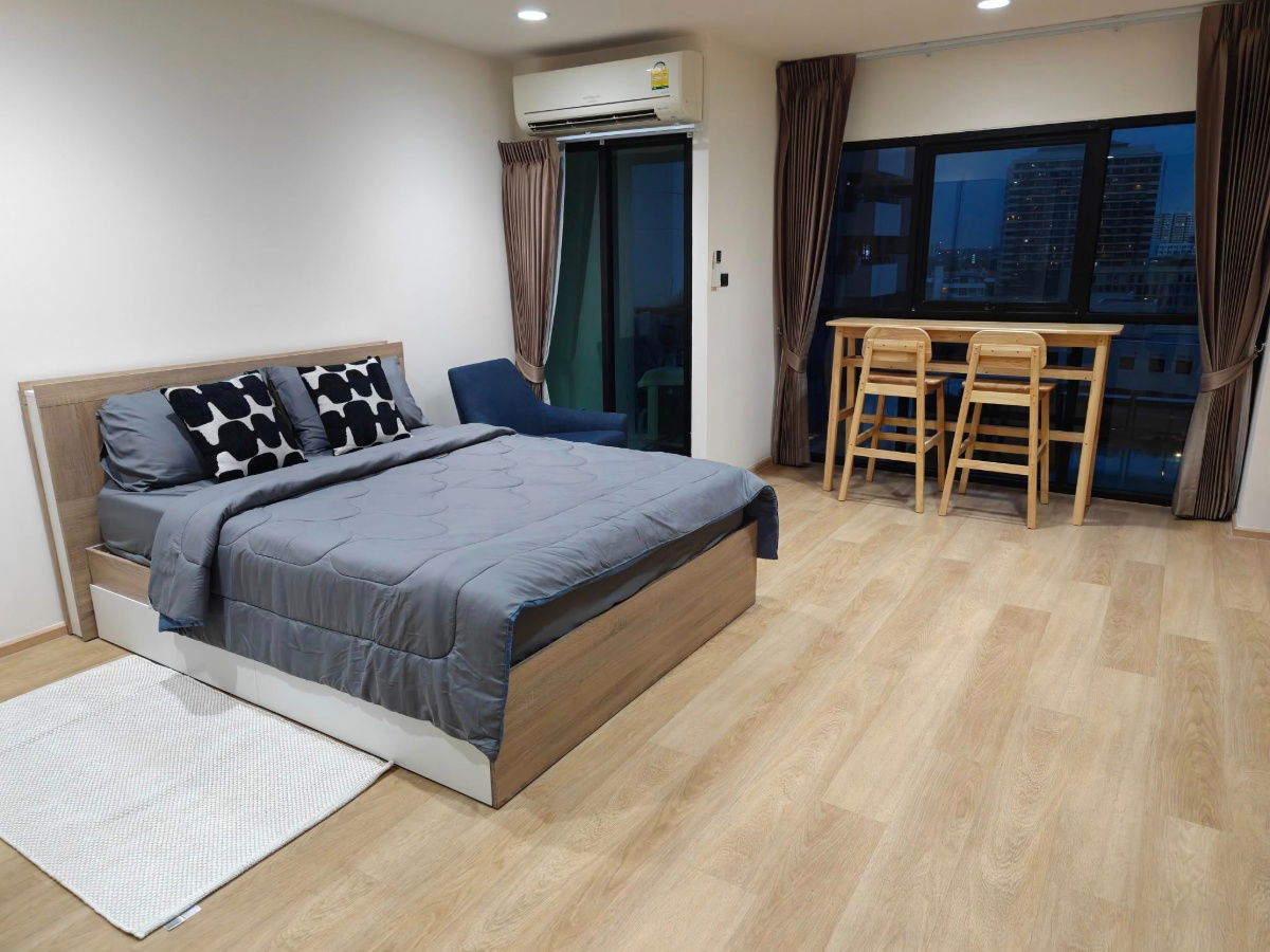 picture 🏢 For Rent | Sathorn Gardens 🚇 BTS Sala Daeng 💰 20,000 THB/month 📋 Code: RS3763 - 1/10