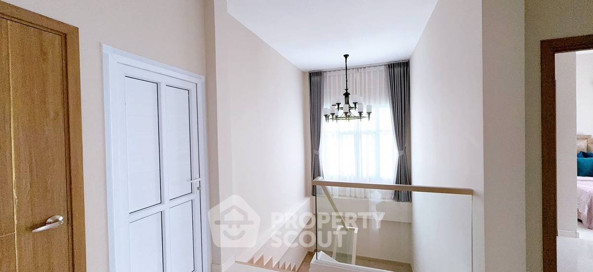 รูป บ้าน 4-ห้องนอน ที่ บ้านดุสิต พัทยา การ์เด้น ใกล้ เมืองพัทยา (ID 2161501) - รูปที่ 5/10