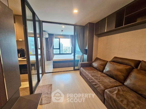 1-BR Condo at Life Ladprao near BTS Ha Yaek Lat Phrao (ID 2068769)