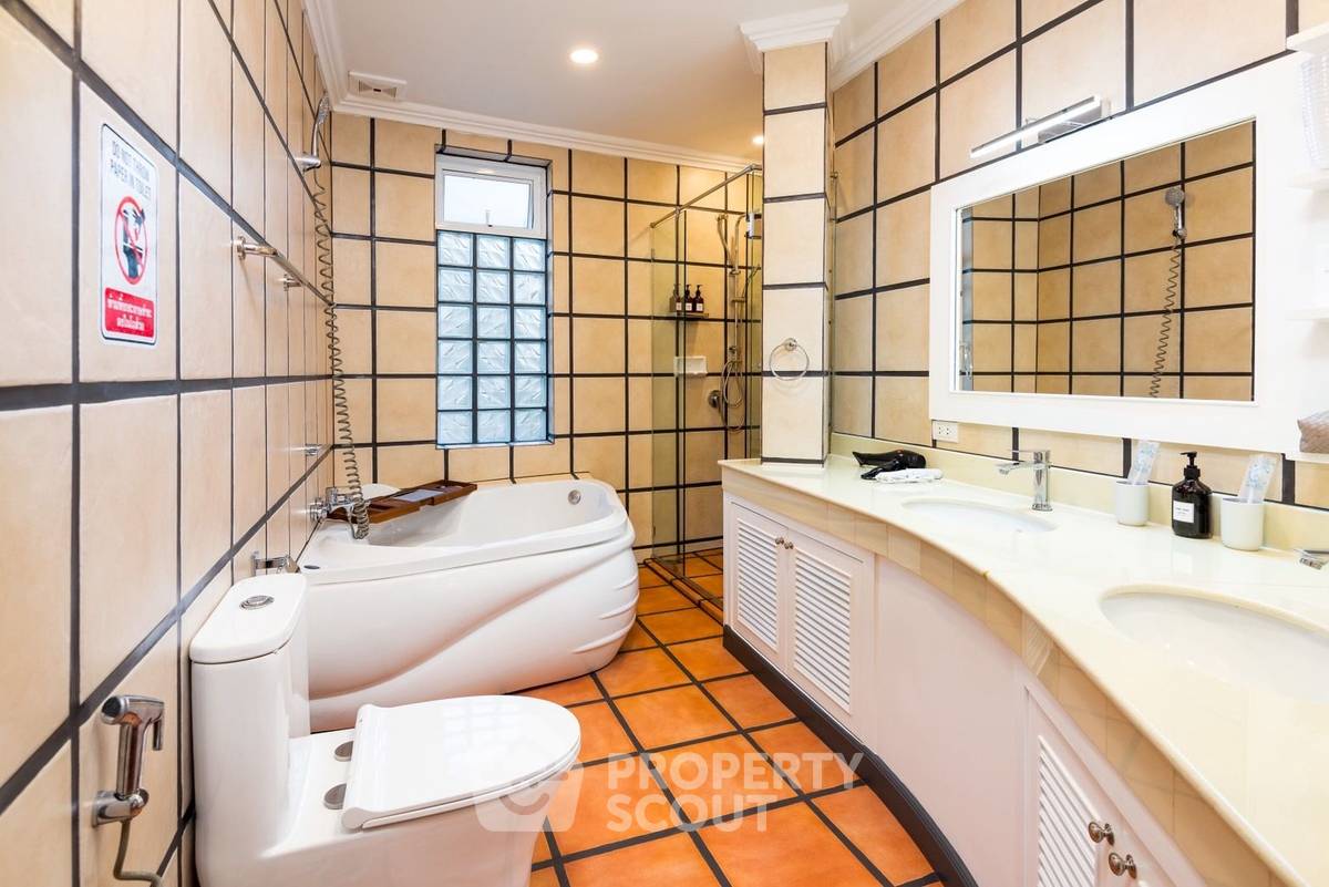 รูป วิลล่า 4-ห้องนอน ใน โป่ง (ID 2162974) - รูปที่ 19/31