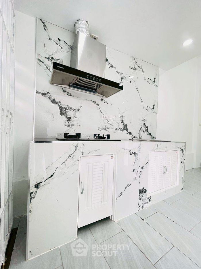 รูป ทาวน์เฮาท์ 3-ห้องนอน ใกล้ พัทยาตะวันออก (ID 2111950) - รูปที่ 5/16