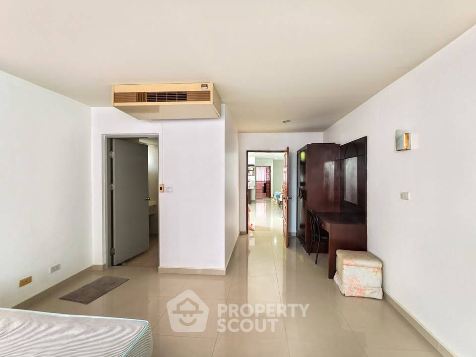 รูป คอนโด 2-ห้องนอน ที่ จอมเทียน คอมเพล็กซ์ ใกล้ หาดจอมเทียน (ID 2166425) - รูปที่ 3/7