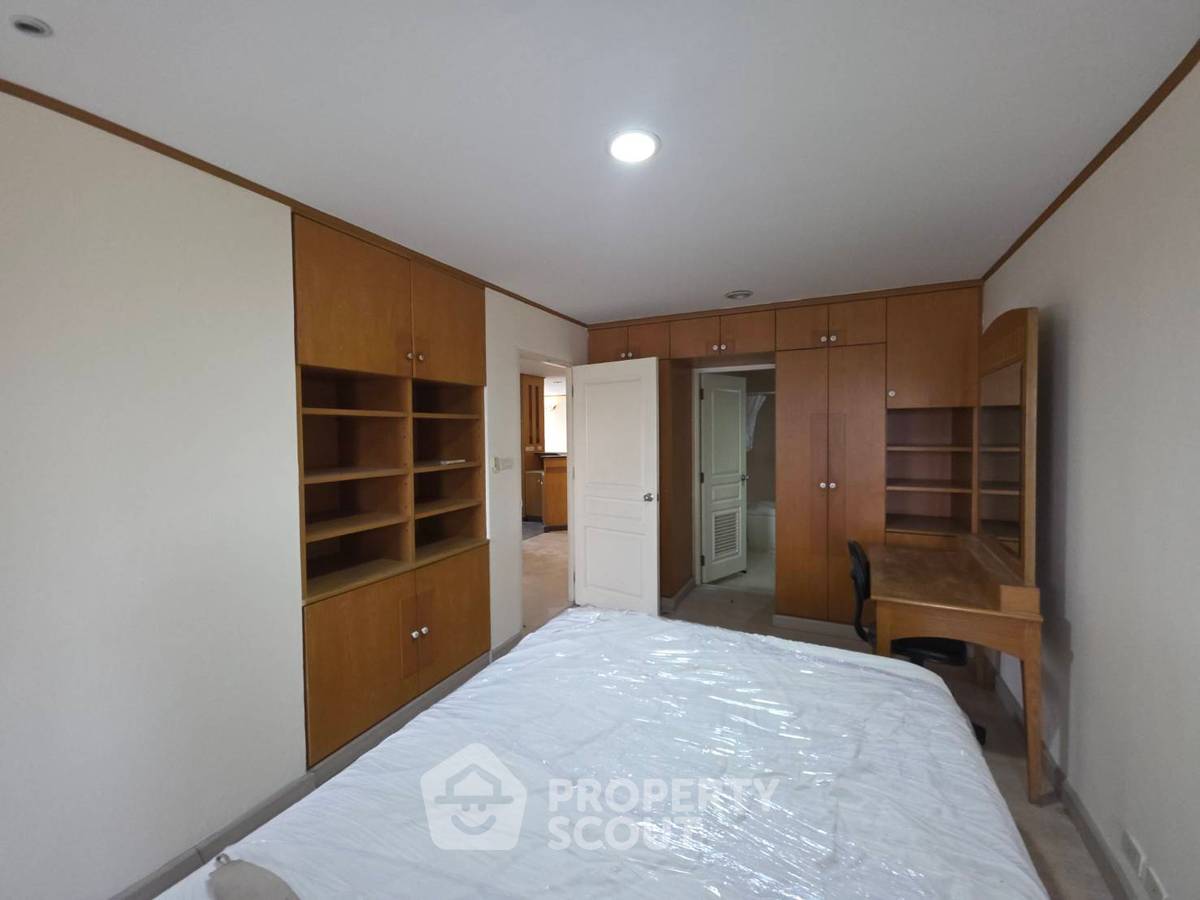 picture 3-BR Condo at The Waterford Diamond Tower Sukhumvit near BTS Phrom Phong (ID 2317984) - 18/21