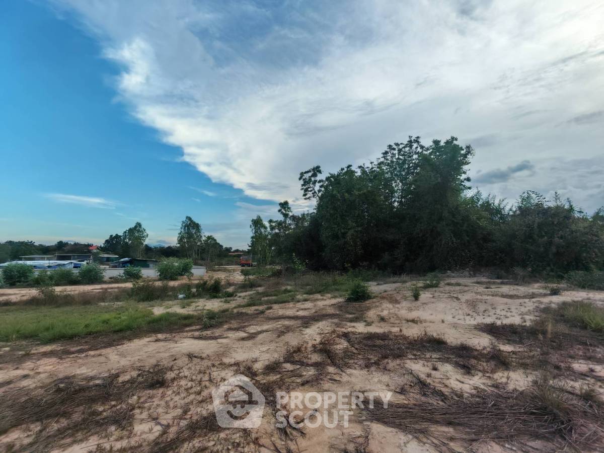 รูป ที่ดินสำหรับปล่อยขาย 8,308 ตารางเมตร แถว ใน วังก์พง (ID 2088510) - รูปที่ 4/5