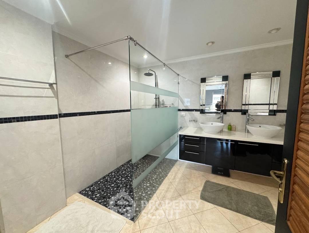 picture 1-BR Condo at View Talay Residence 4 Jomtein close to Jomtien Beach (ID 2452349) - 8/9