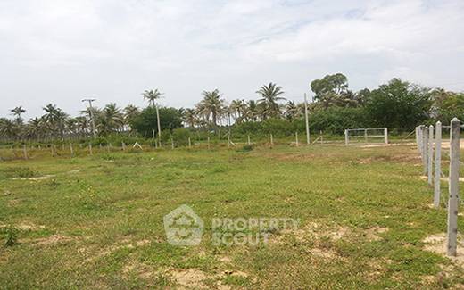 รูป ที่ดินสำหรับปล่อยขาย 1,612 ตารางเมตร แถว ใน กุยเหนือ (ID 1946722) - รูปที่ 4/4