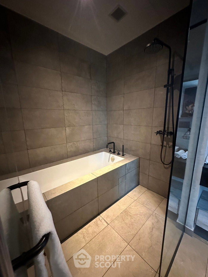 picture 2-BR Condo at The Lofts Asoke near MRT Phetchaburi (ID 1034202) - 12/12