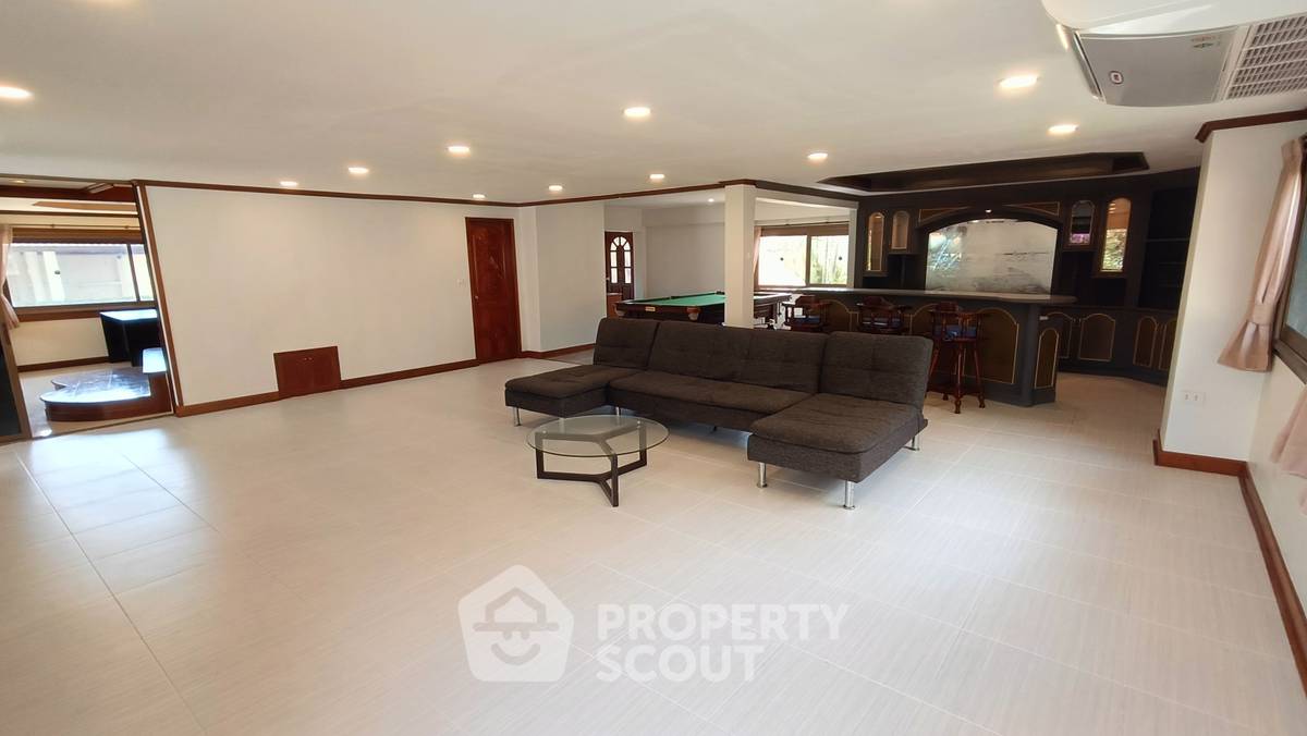 รูป บ้าน 4-ห้องนอน ใกล้ เมืองหัวหิน (ID 2018222) - รูปที่ 6/33