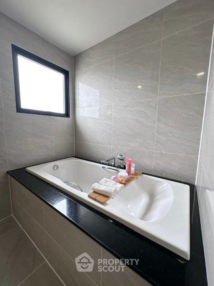 รูป บ้าน 5-ห้องนอน ใน ศีรษะจรเข้ใหญ่ (ID 2047019) - รูปที่ 37/37