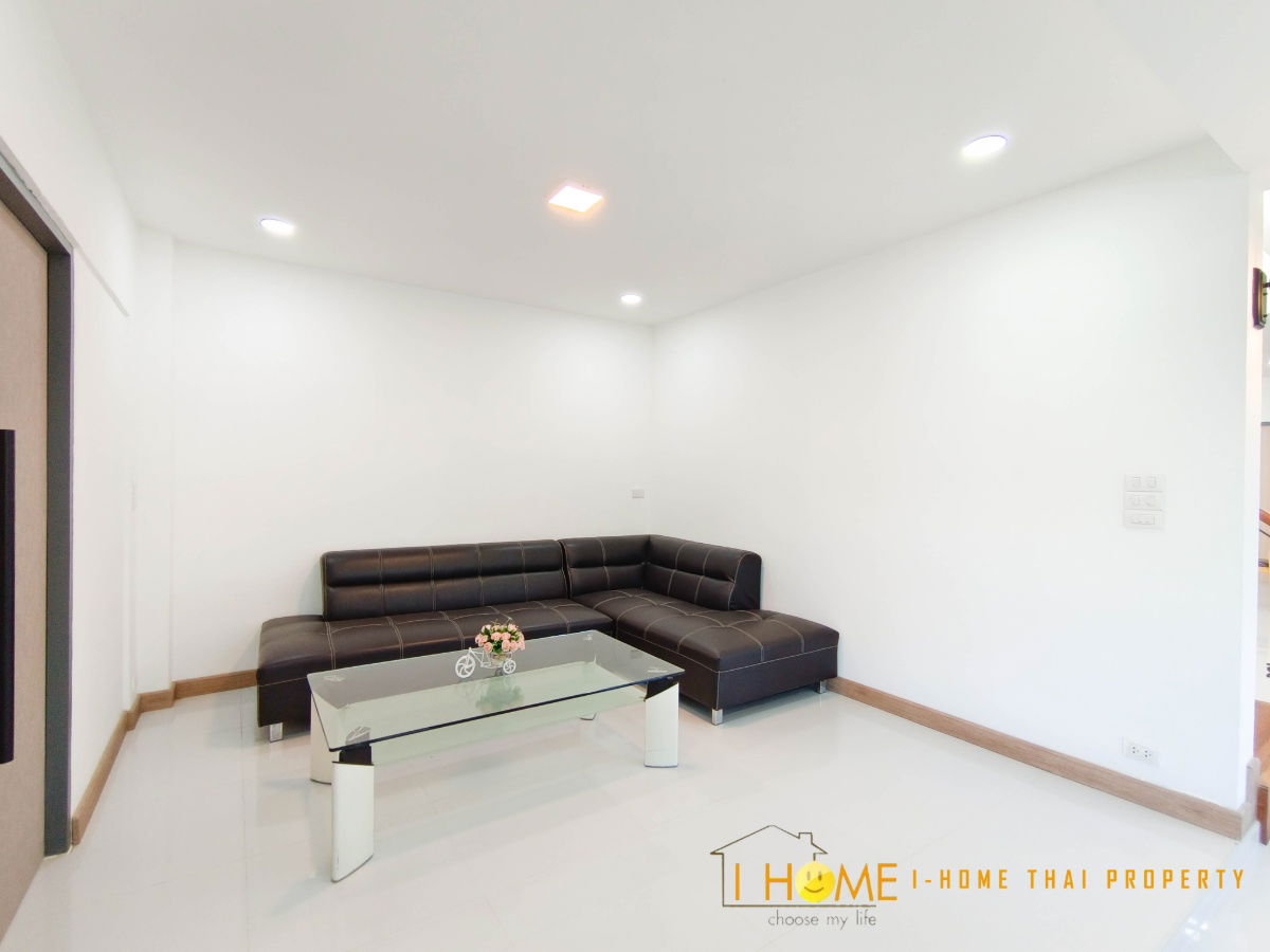 รูป ให้เช่า Pool villa 2 ชั้นหลังใหญ่ 14 ห้องนอน 15 ห้องน้ำ 1 ห้องครัว 3 ที่จอดรถ - รูปที่ 46/72