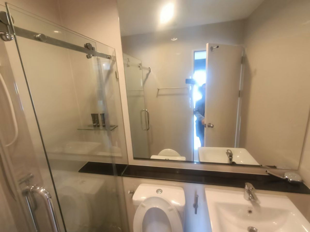 picture  Who wants it? Next to BTS Erawan. "Aspire Erawan" River bend view. Cool breeze. Near Kanchanaphisek Expressway. 15 minutes. Mega Bangna shopping mall.  - 13/18