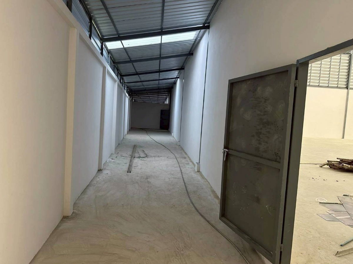 รูป ให้เช่าโกดัง สร้างใหม่ สวนหลวง กระทุ่มเเบน สมุทรสาคร พื้นที่ 2,000ตรม - รูปที่ 7/9