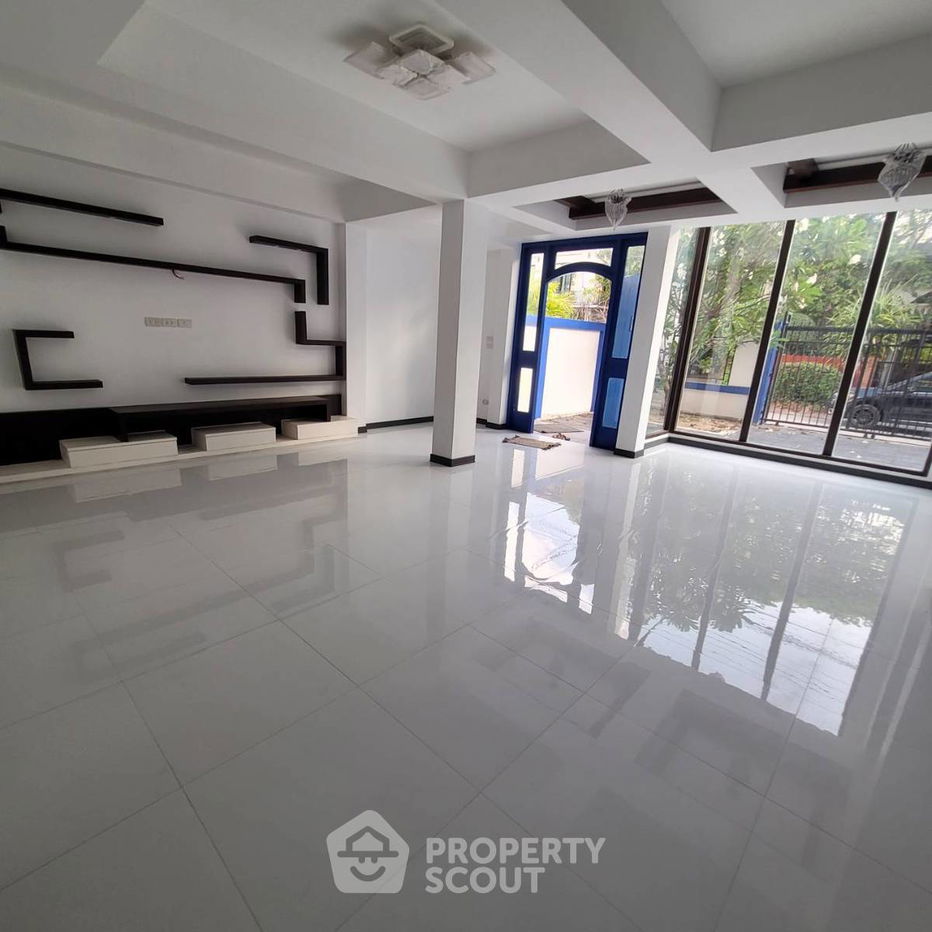 รูป บ้าน 5-ห้องนอน ใกล้ หาดเขาตะเกียบ (ID 2084421) - รูปที่ 15/17