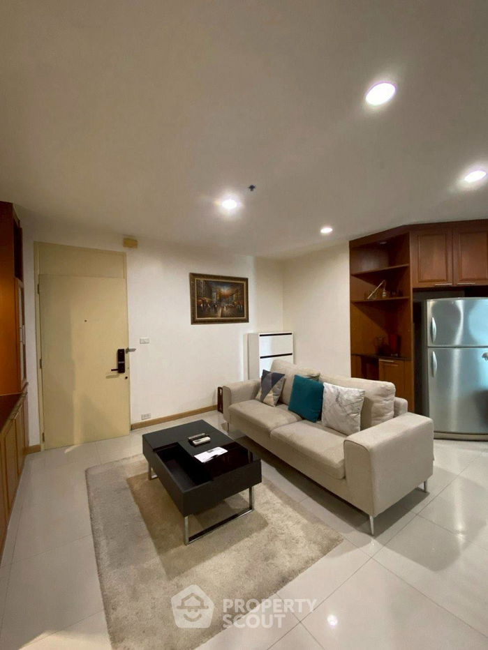 รูป คอนโด 2-ห้องนอน ที่ สีลมแกรนด์เทอเรส คอนโดมิเนียม ใกล้ BTS ศาลาแดง (ID 2454867) - รูปที่ 1/9