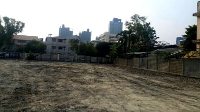 Land for rent Watthana : Vacant land available for rent in Soi Sukhumvit 81