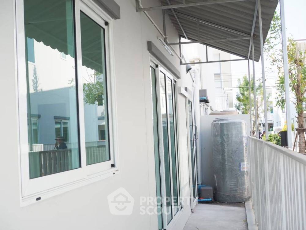 รูป ทาวน์เฮาท์ 4-ห้องนอน ใน หลักสอง (ID 1596511) - รูปที่ 5/7