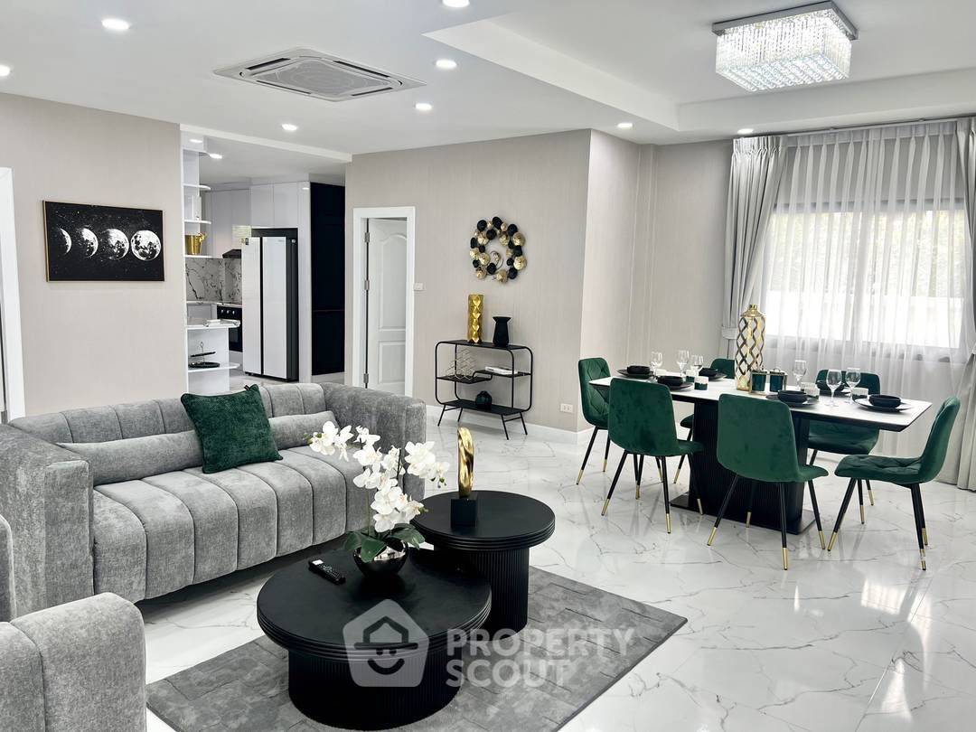 รูป บ้าน 5-ห้องนอน ใกล้ เมืองพัทยา (ID 2099238) - รูปที่ 4/16