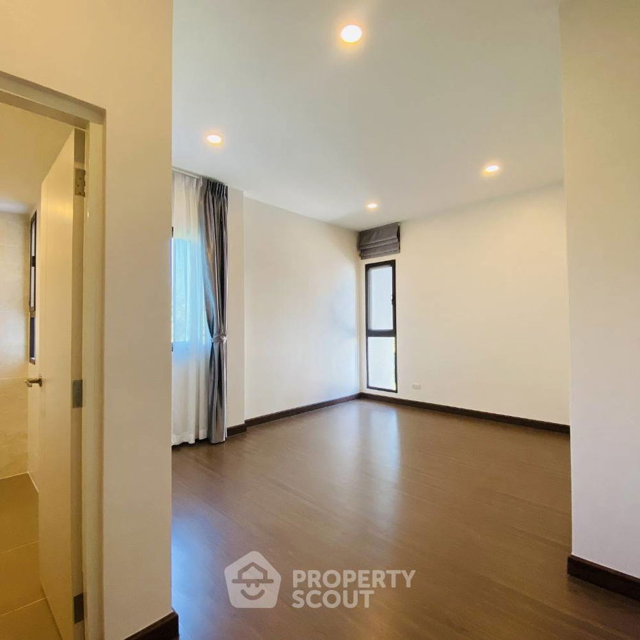 รูป บ้าน 4-ห้องนอน ใน บางกร่าง (ID 1404960) - รูปที่ 5/16