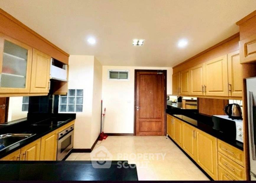 picture 2-BR Condo at Regent Pratumnak Condominium close to Phratamnak (ID 2452366) - 7/11