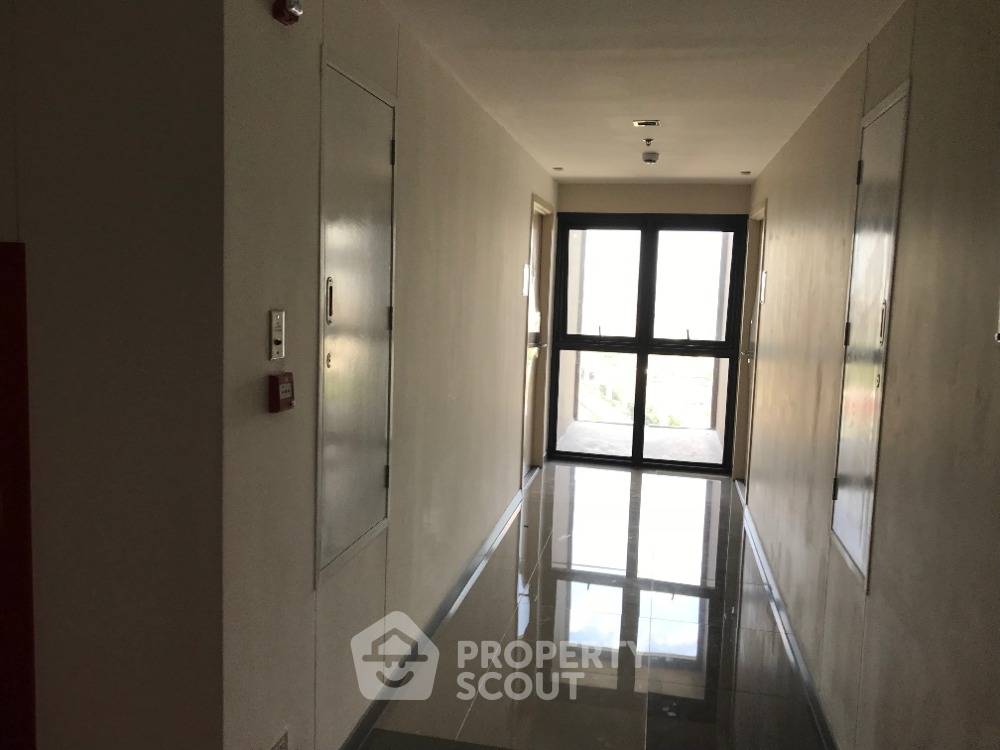 picture 1-BR Condo at Rich Park @ Triple Station near ARL Hua Mak (ID 2040024) - 4/6