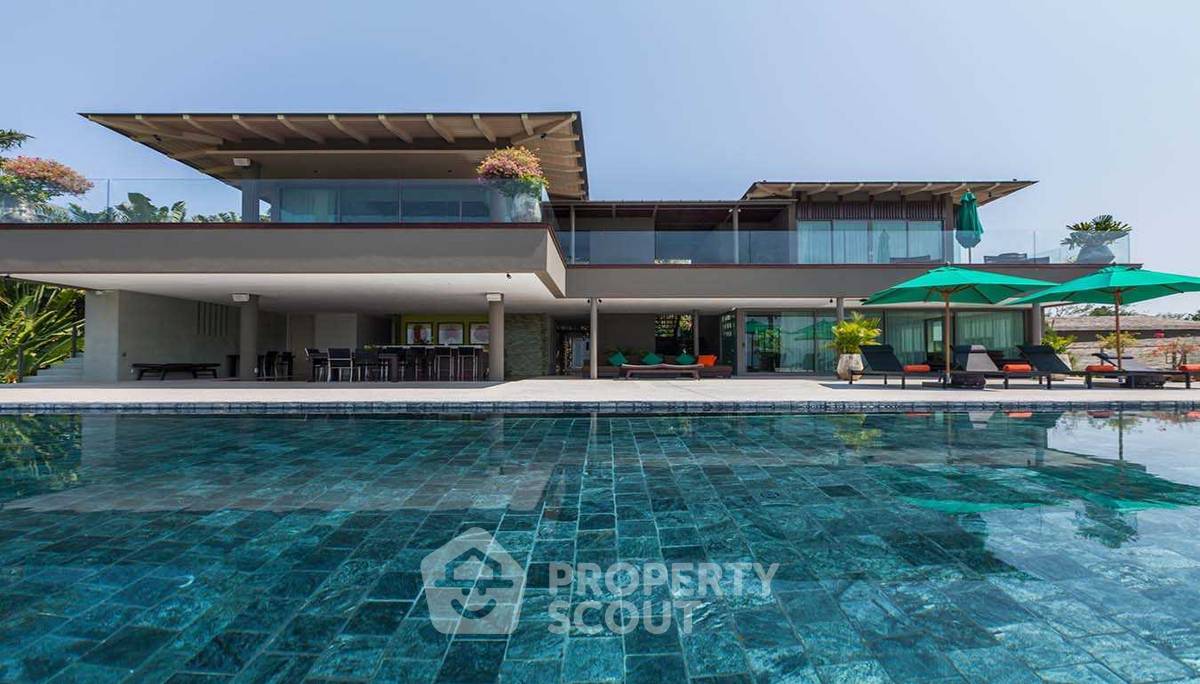 รูป วิลล่า 10-ห้องนอน ใน เชิงทะเล (ID 801510) - รูปที่ 2/31