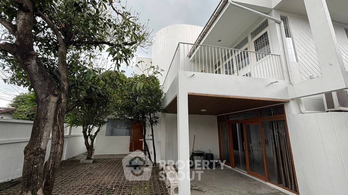 รูป บ้าน 5-ห้องนอน ที่ หมู่บ้านอมรพันธ์ 9 ใน ลาดพร้าว (ID 2126766) - รูปที่ 12/19