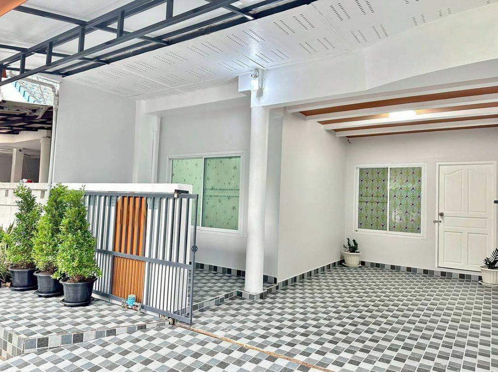 รูป บ้านสวย ถนนเมน ทำเลดี  หลังบ้านโล่ง  หมู่บ้านร่มเงาไม้ บางบัวทอง ถนนวัดลาดปลาดุก - รูปที่ 4/16