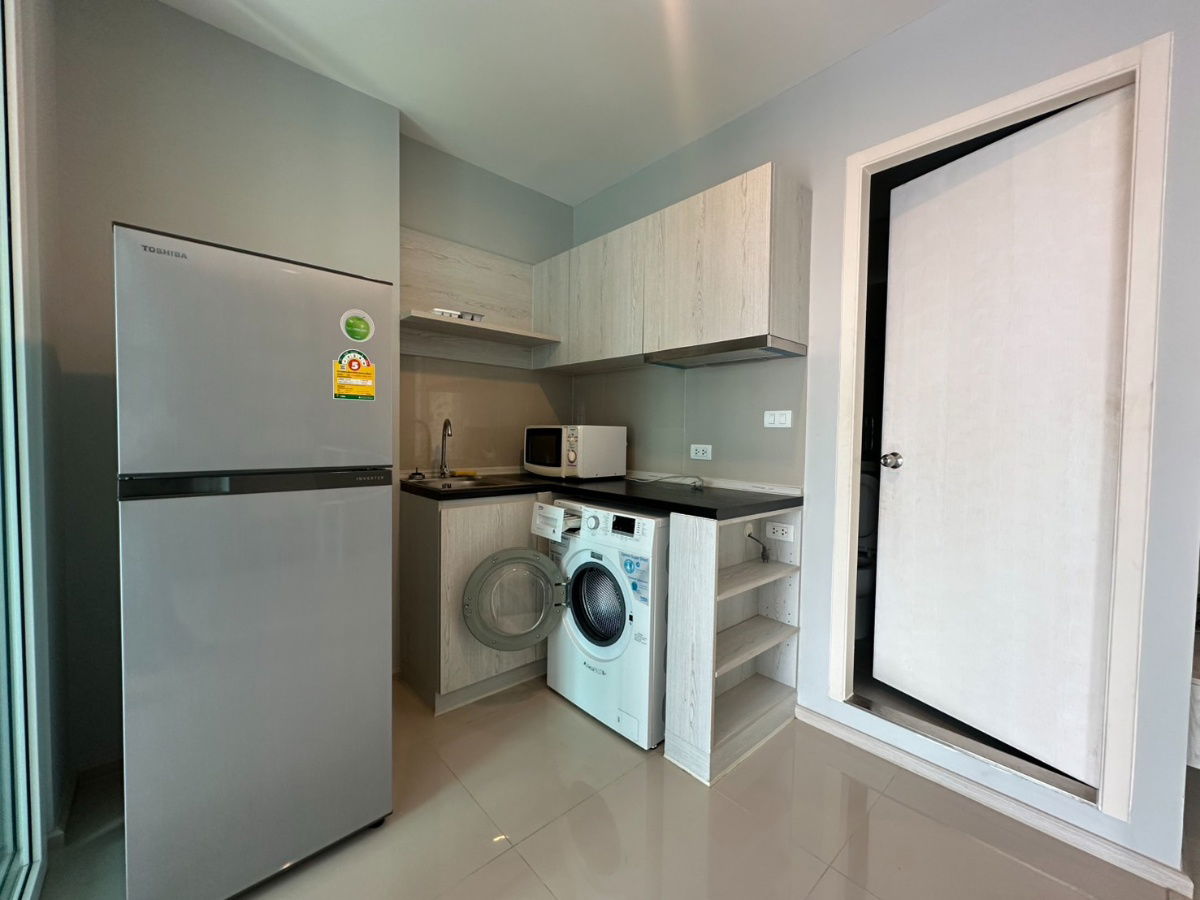 picture  Who wants it? Next to BTS Erawan. "Aspire Erawan" River bend view. Cool breeze. Near Kanchanaphisek Expressway. 15 minutes. Mega Bangna shopping mall.  - 10/18