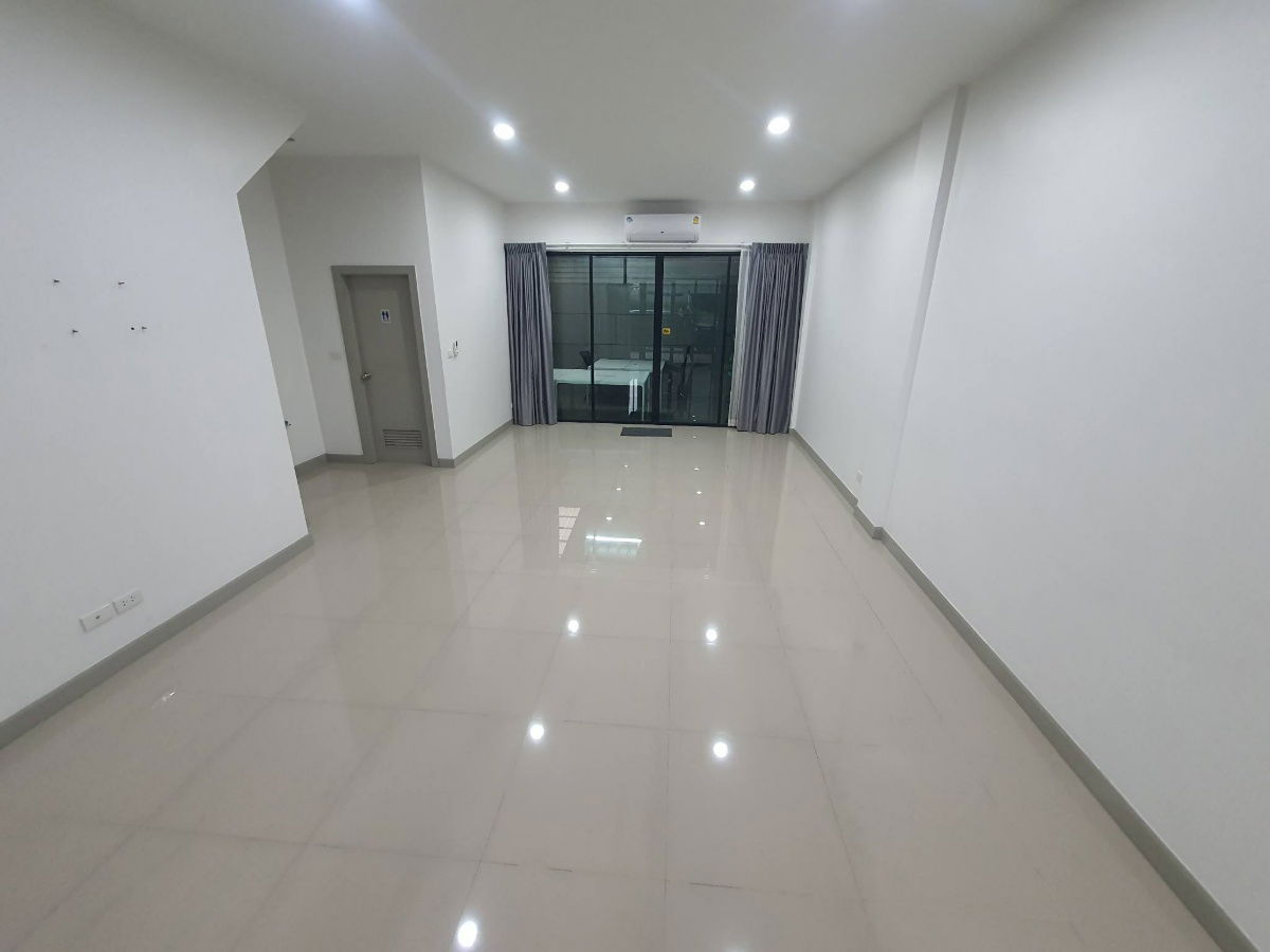 รูป HR3063ให้เช่าโฮมออฟฟิศ 4 ชั้น ติดถนนสุคนธสวัสดิ์ โครงการพ Premium Place Kasetnawamin-Sukhonthasawat    - รูปที่ 12/18