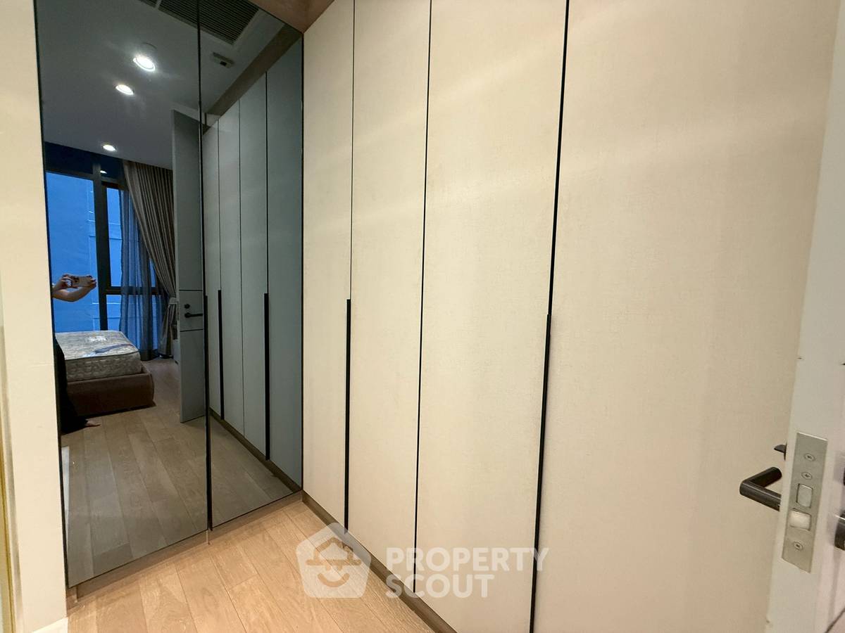 picture 2-BR Condo at Vittorio Sukhumvit 39 near BTS Phrom Phong (ID 2285261) - 11/16
