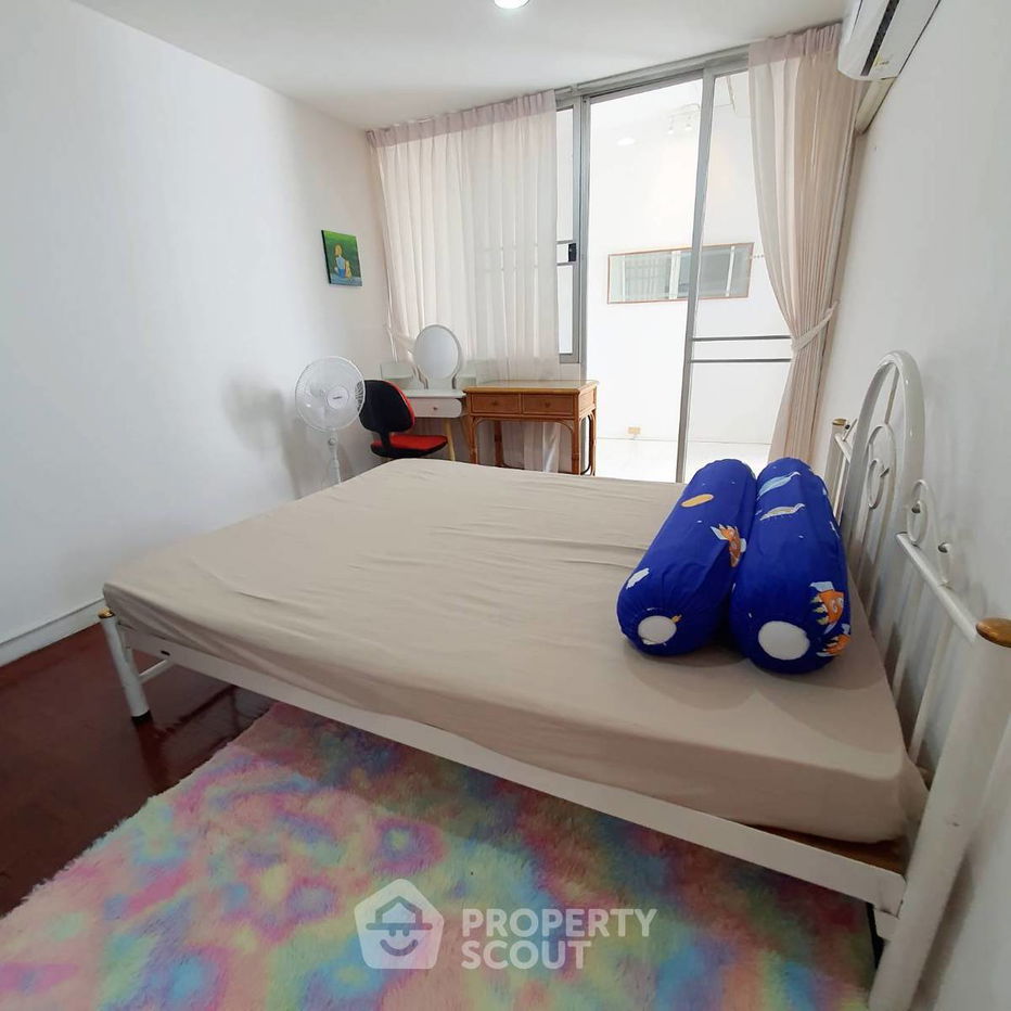 picture 3-BR Condo at D.S. Tower 2 Sukhumvit 39 Condominium near MRT Sukhumvit (ID 2458550) - 3/10