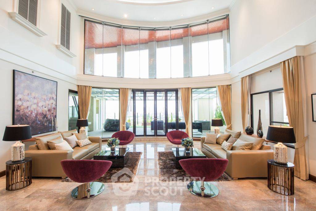 picture Spectacular High Rise 4-BR Penthouse near MRT Queen Sirikit National Convention Centre (ID 1286665) - 6/49