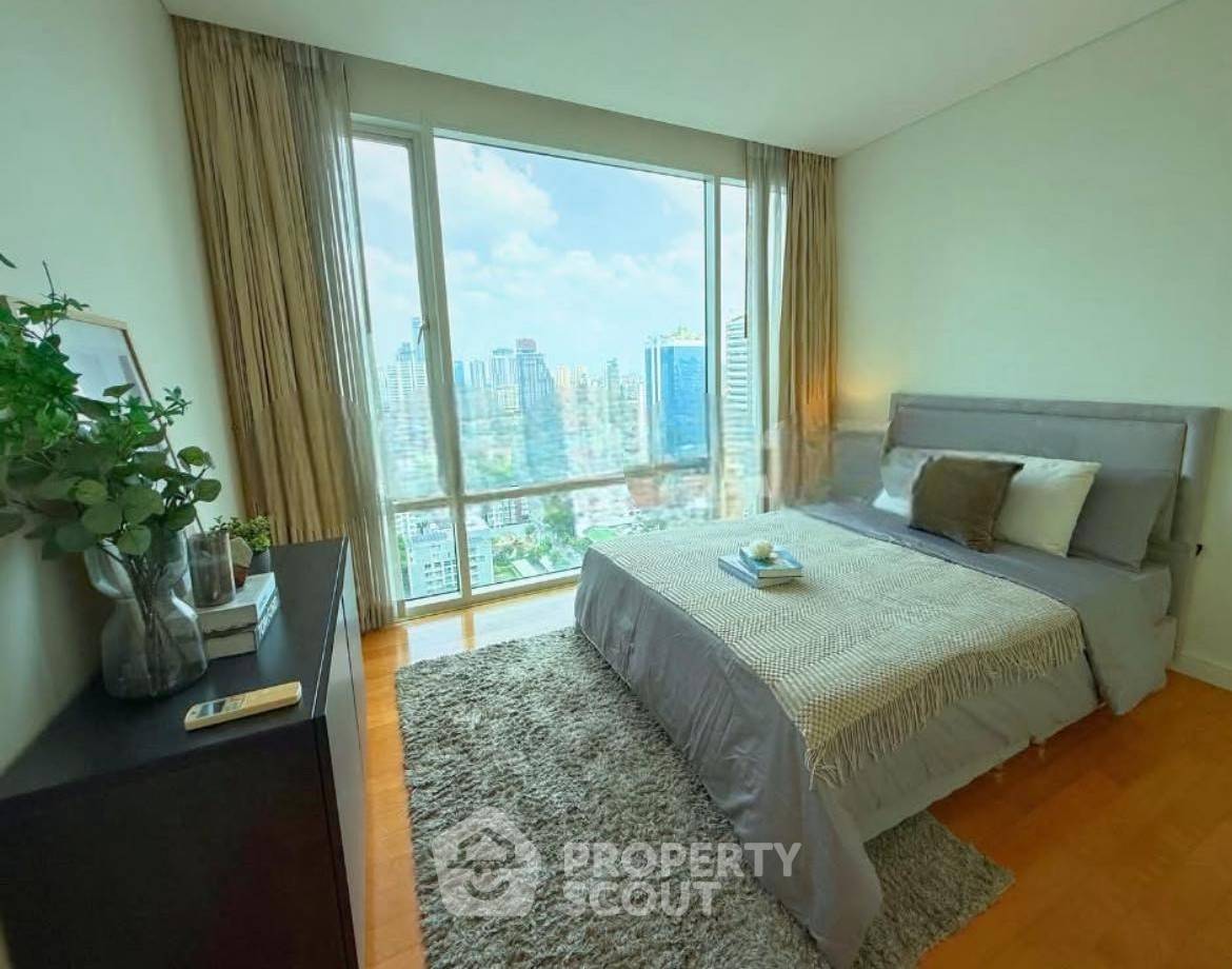 picture 2-BR Condo at Fullerton Sukhumvit near BTS Ekkamai (ID 2393521) - 5/5