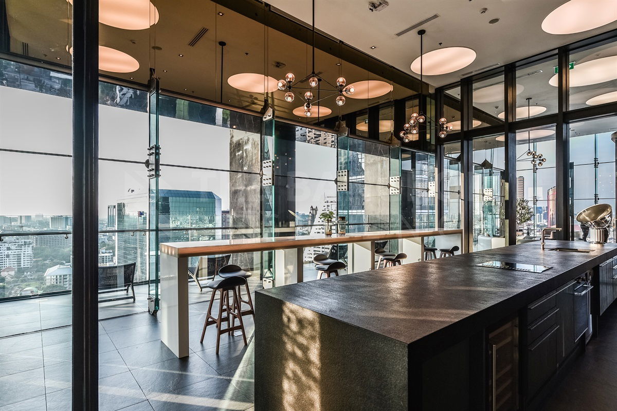 picture Move-in Ready 🛋️ Noble Around Ari, Fully furnished unit with city view 🌃 Near BTS Ari - 3/10