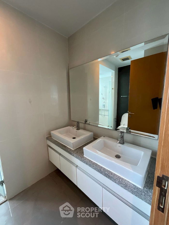 picture 3-BR Condo at Millennium Residence @ Sukhumvit Condominium near BTS Asok (ID 2283795) - 16/18