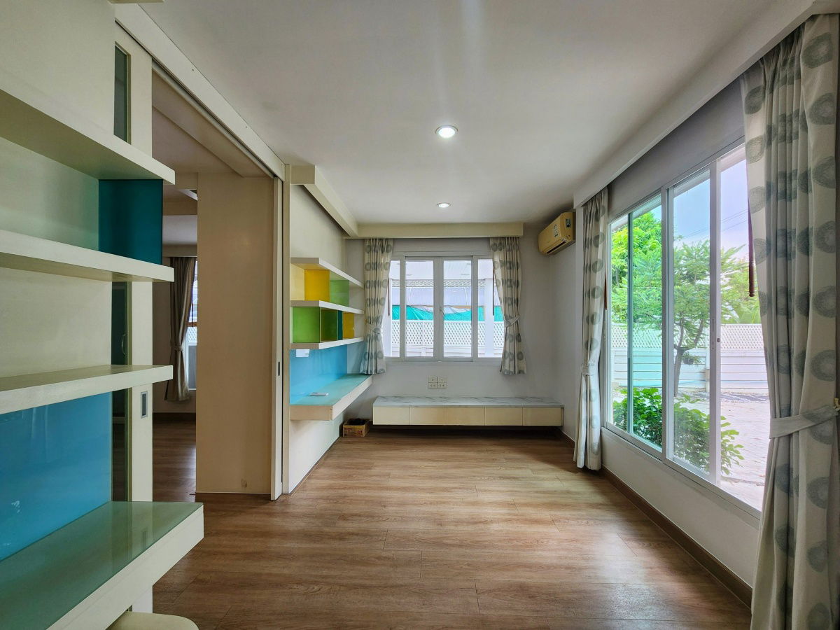 รูป HR3059ให้เช่าบ้านเดี่ยวหรู โครงการบ้านลาดพร้าว Exclusive and Residence ติดถนนเลียบด่วนเอกมัย- รามอินทราใกล้ห้าง เซ็นทรัล อีสวิล ใกล้ทางด่วน    - รูปที่ 11/51