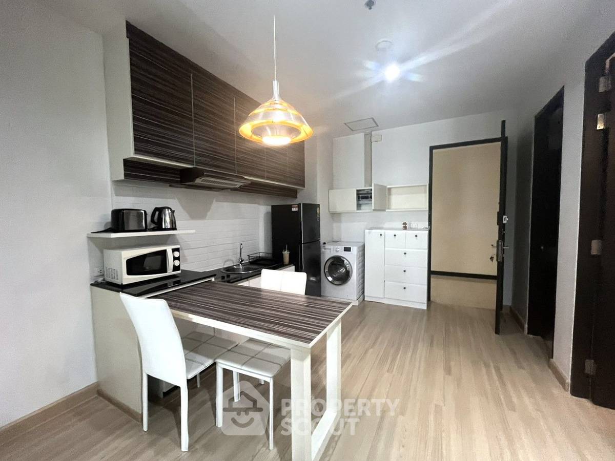 picture 2-BR Condo at Citi Smart Sukhumvit 18 near BTS Asok (ID 2460846) - 4/6