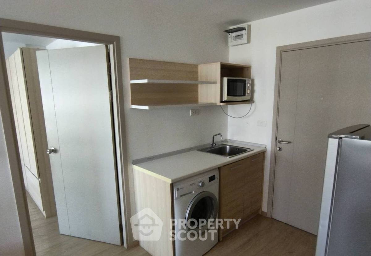 picture 1-BR Condo at Elio Del Ray near BTS Udom Suk (ID 2096138) - 3/9