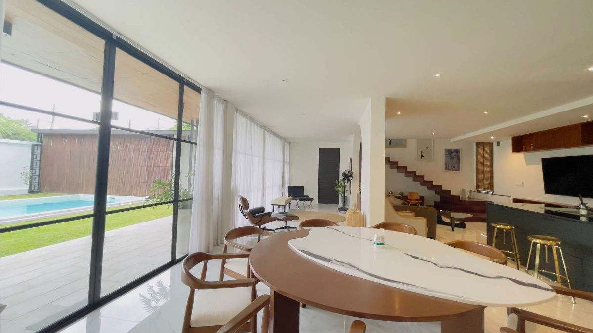 picture  Luxury house for rent with 4 bedrooms, 5 bathrooms, 1 kitchen, fully furnished with a private pool and large garden. - 6/23