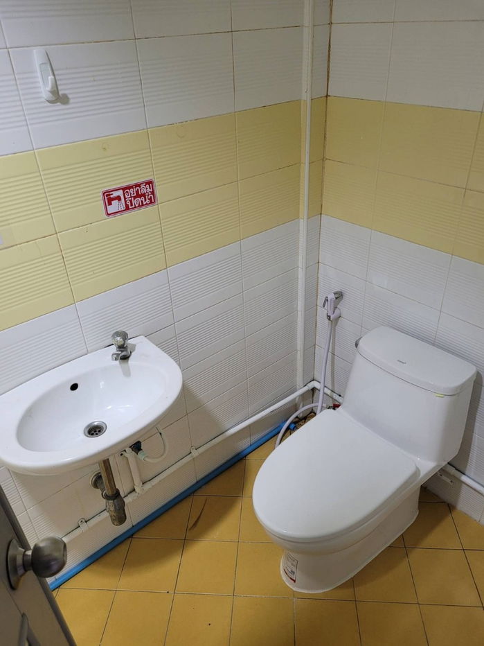 picture Townhouse for rent near MRT Huai Khwang, fully furnished, ready to move in - 8/18