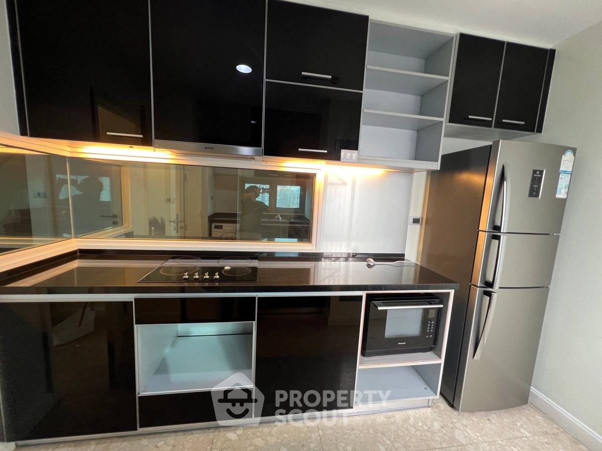 picture 3-BR Condo at The Crest Sukhumvit 34 near BTS Thong Lor (ID 1804635) - 23/36