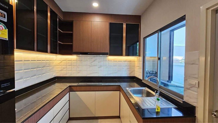 รูป บ้านเดี่ยวพร้อมอยู่ การเดินทางสะดวก ใกล้สนามบิน - รูปที่ 8/10