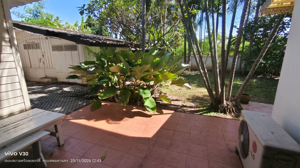 picture Single house for rent in the heart of the city, Ari, Phaya Thai area - 12/31