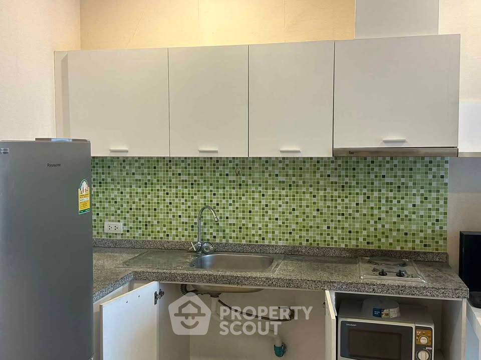 picture 1-BR Condo at The Light House Sathorn–Chareonnakorn near BTS Krung Thon Buri (ID 2458689) - 6/14