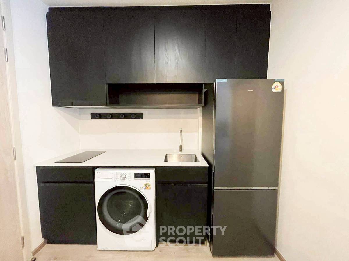 picture 2-BR Condo at Nue District R9 near MRT Phra Ram 9 (ID 2459967) - 8/8