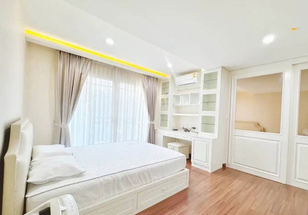 picture Townhouse for rent, Leon Village, Sukhumvit 62, 24.6 sqw 201 sqm 3 bedrooms, 3 bathrooms, 3 floors, parking for 2 cars - 6/12