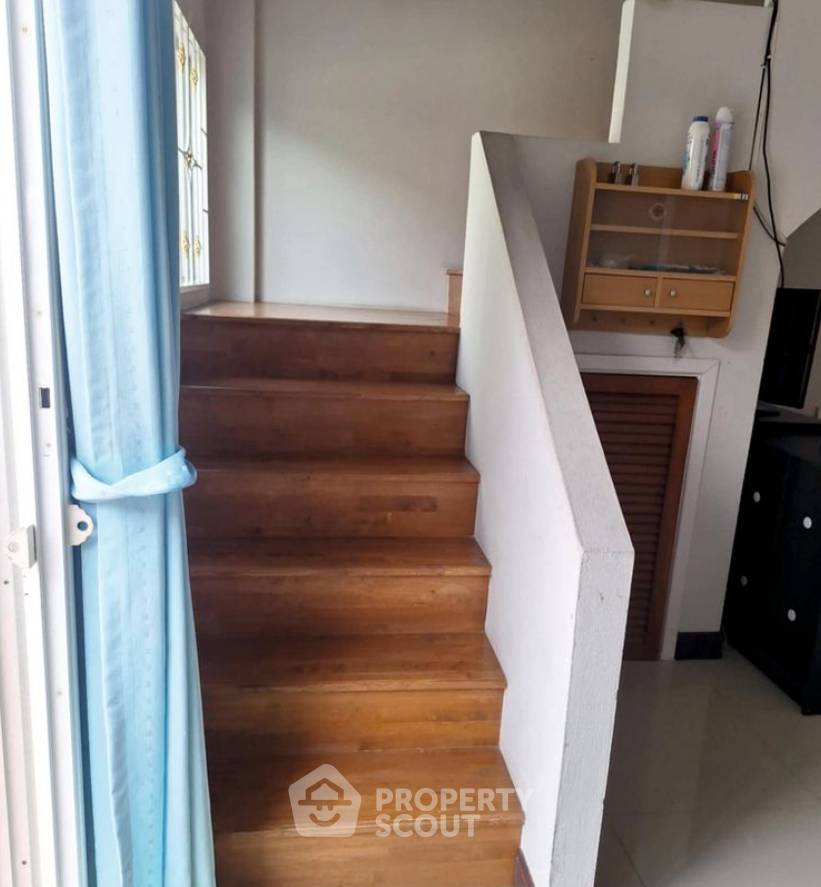 รูป ทาวน์เฮ้าส์ 4-ห้องนอน ใน แสมดำ (ID 2430888) - รูปที่ 3/4