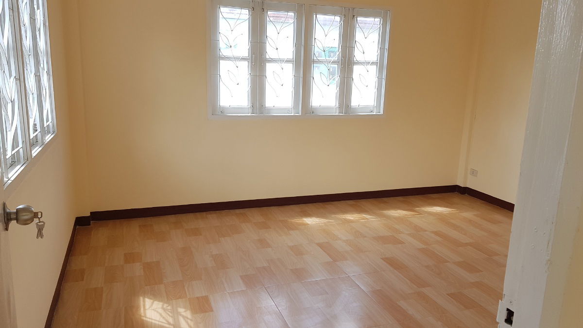 รูป หลังมุม5นอนขายบ้านเดี่ยวสินบดีบางบัวทอง ต่อเติมครบ ในซอยกรมที่ดินบางบัวทอง - รูปที่ 17/19