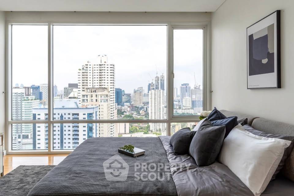 picture 2-BR Condo at Fullerton Sukhumvit near BTS Ekkamai (ID 2369470) - 13/33