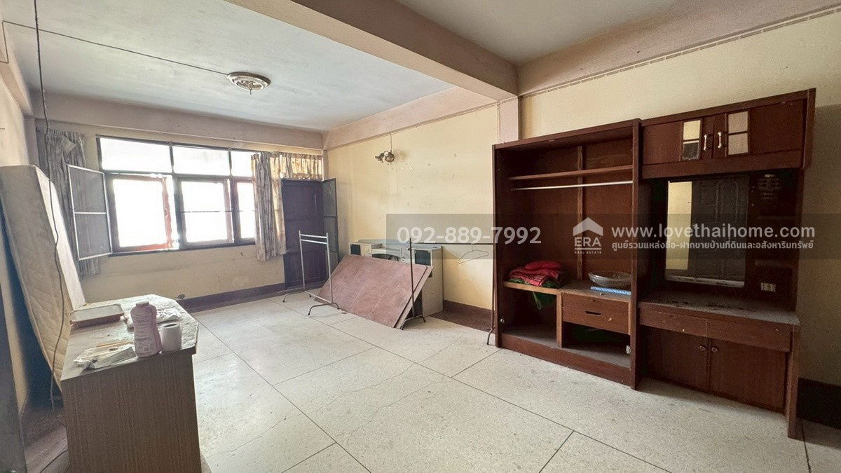 รูป ขายตึกแถว 3.5 ชั้น ถนนนิคมรถไฟ อยู่ในตัวเมืองมหาชัย สมุทรสาคร พื้นที่ 15.4 ตรว. ใกล้แลนด์มาร์ค มหาชัย ราคาถูก ทำเลดี - รูปที่ 9/10